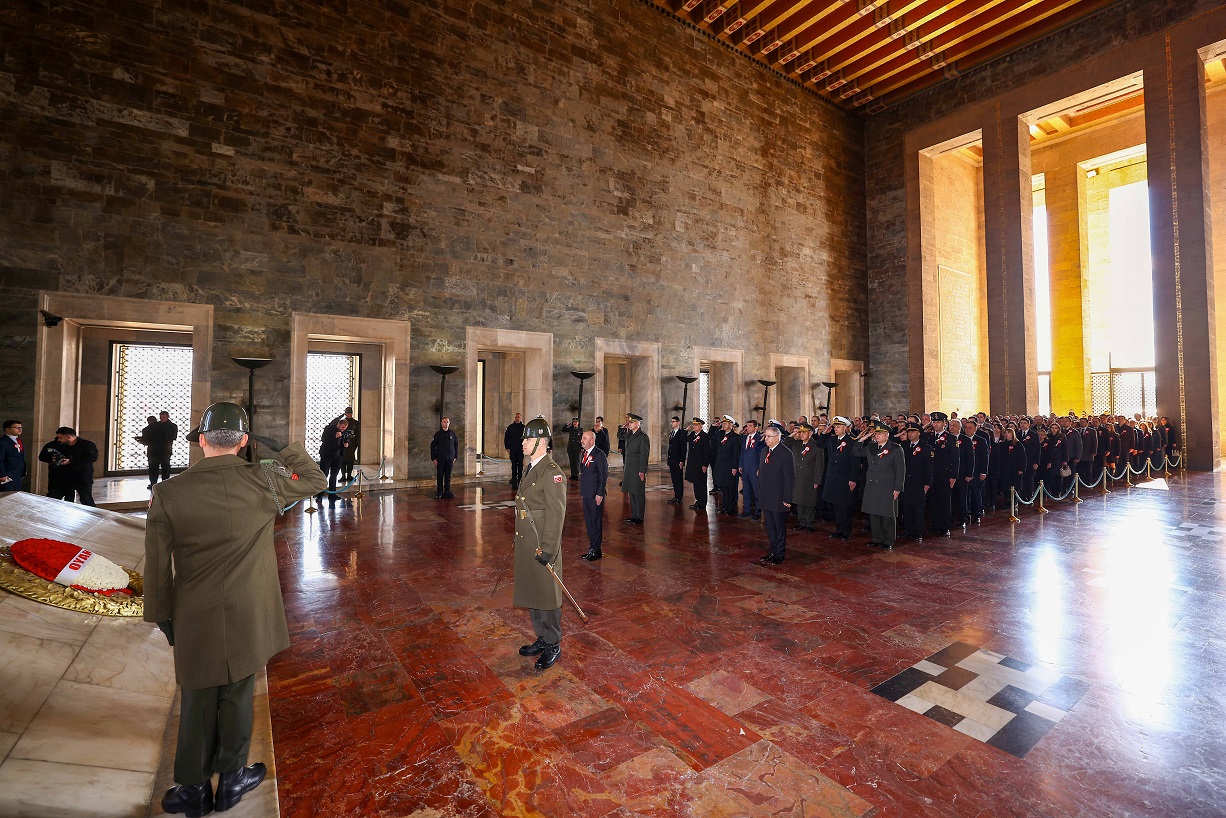 OYAK'tan 65. Yıl Anıtkabir Ziyareti: Atatürk'e Saygı ve Gelecek Vizyonu