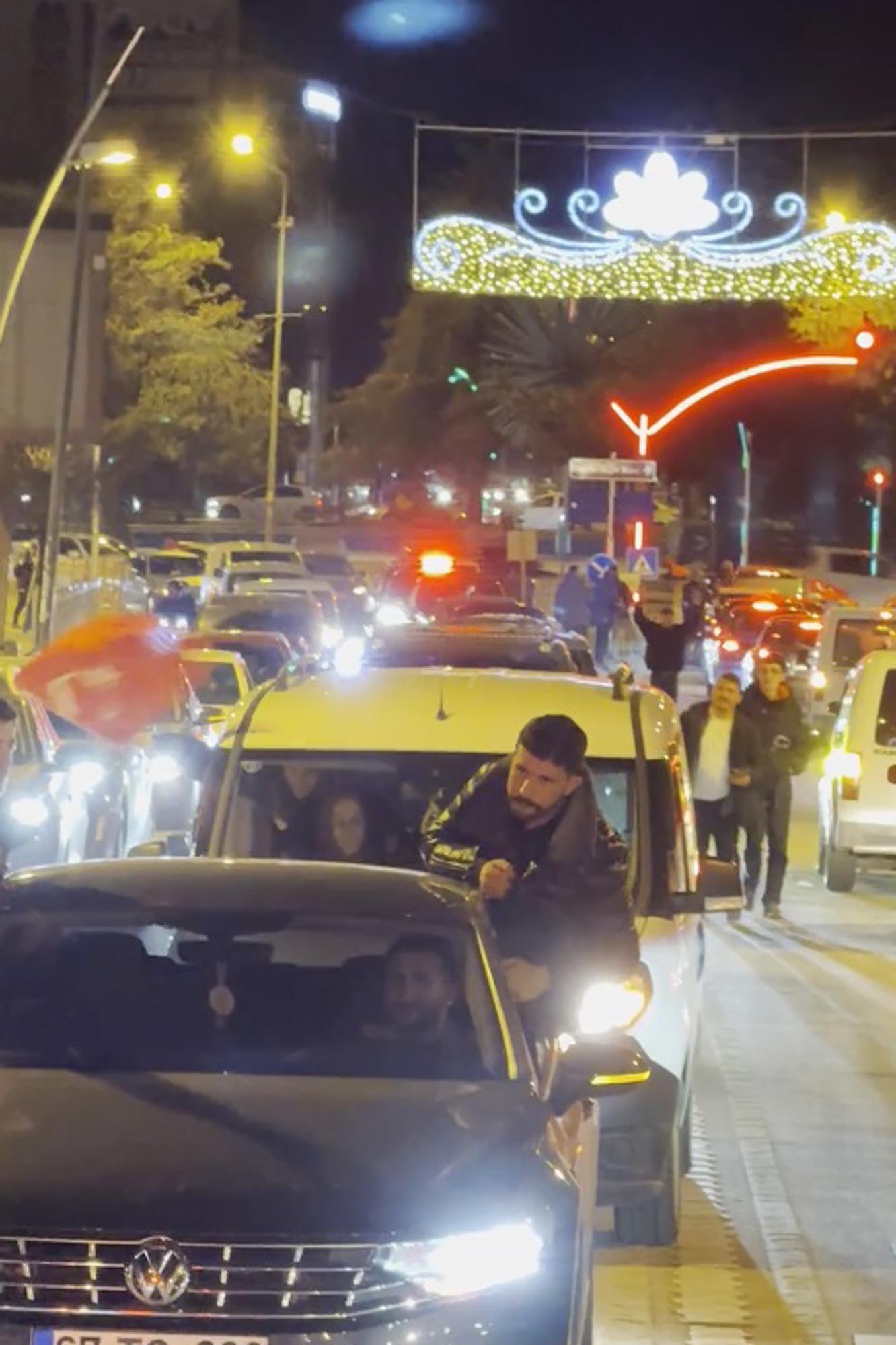 Milli Takımın Tarihi Başarısı Erzurum'da Bayram Gibi Kutlandı