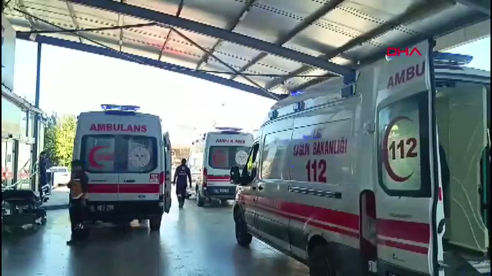 Adana'da Tarım İşçilerini Taşıyan Minibüs Devrildi: 17 Yaralı