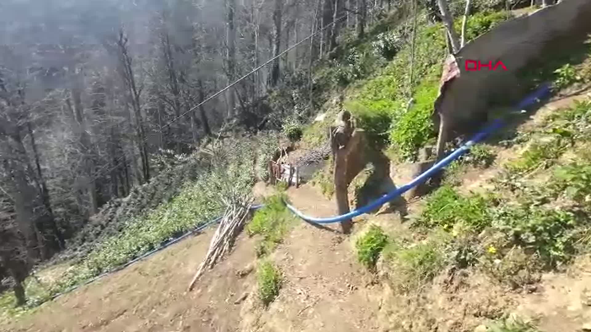 Rize'de Tehlikeli Teleferik Yolculuğu: 82 Yaşındaki Kadın Yardım Bekliyor