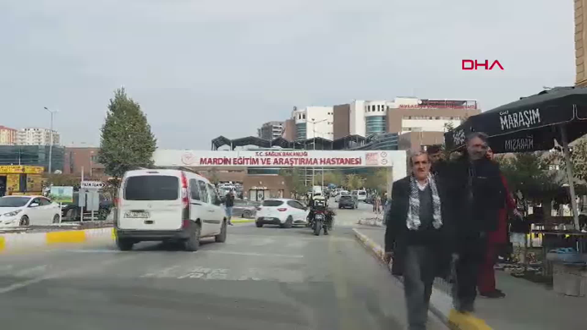 Mardin'de Silahlı Saldırıda Hayatını Kaybeden Anne ve Oğlu Son Yolculuklarına Uğurlandı
