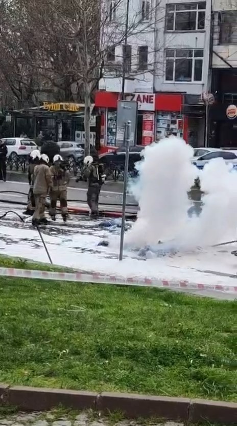 Fatih'te Çöp Kamyonunda Patlama