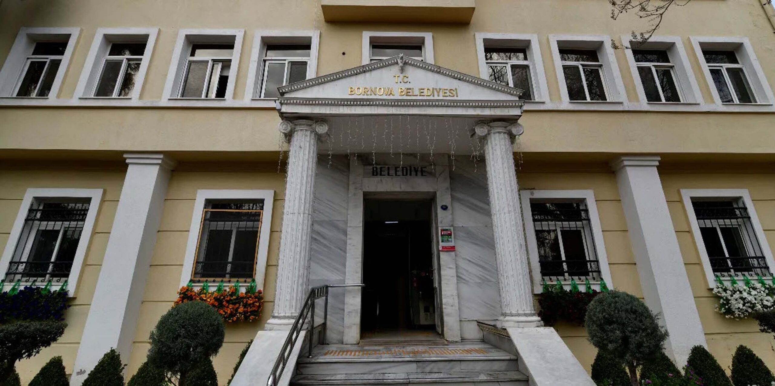 Bornova Belediyesi'nde Dolandırıcılık ve Sahtecilik Soruşturması
