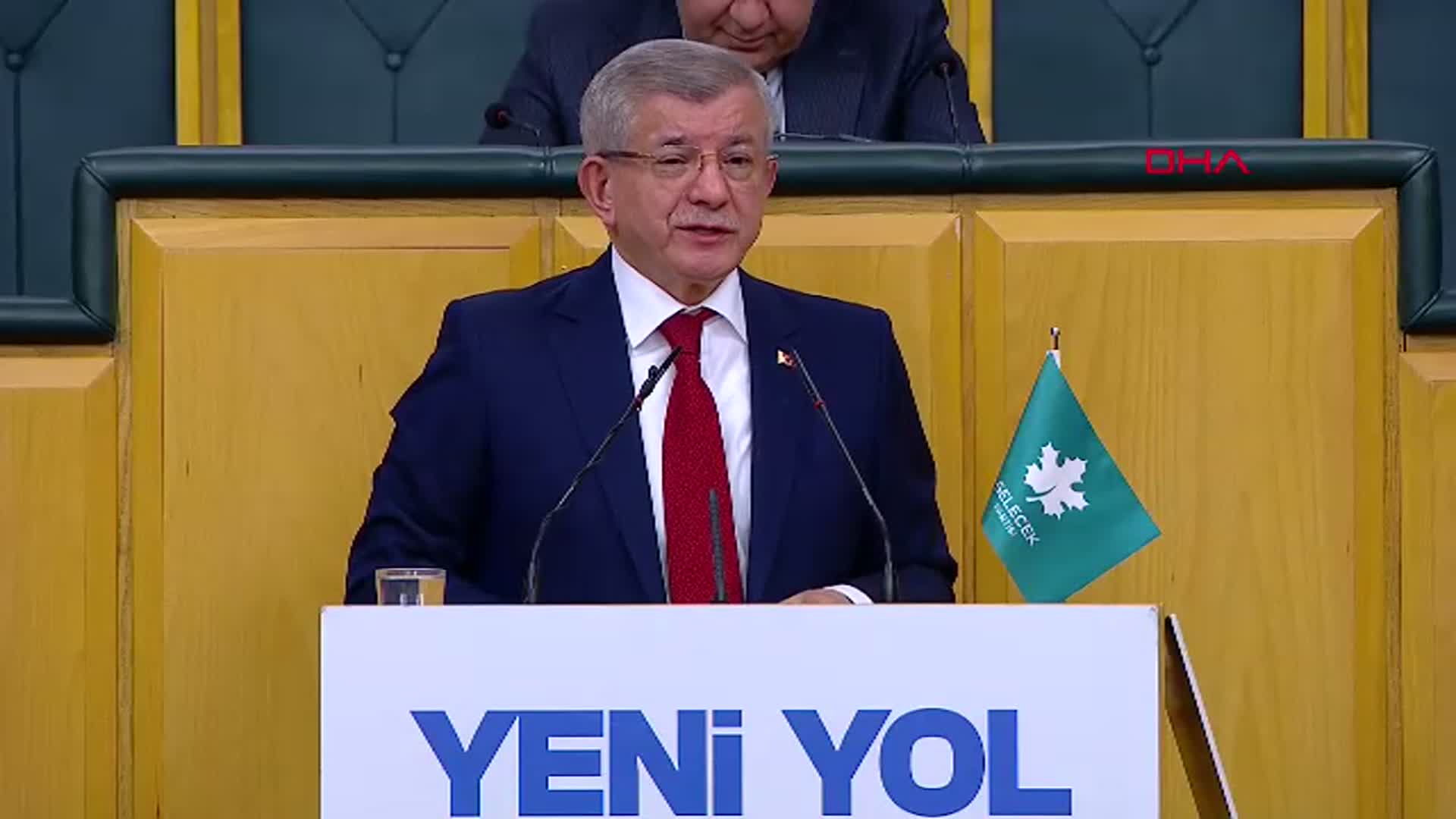 Ahmet Davutoğlu: Savaş Durumunda Kriz Yönetimi Şart