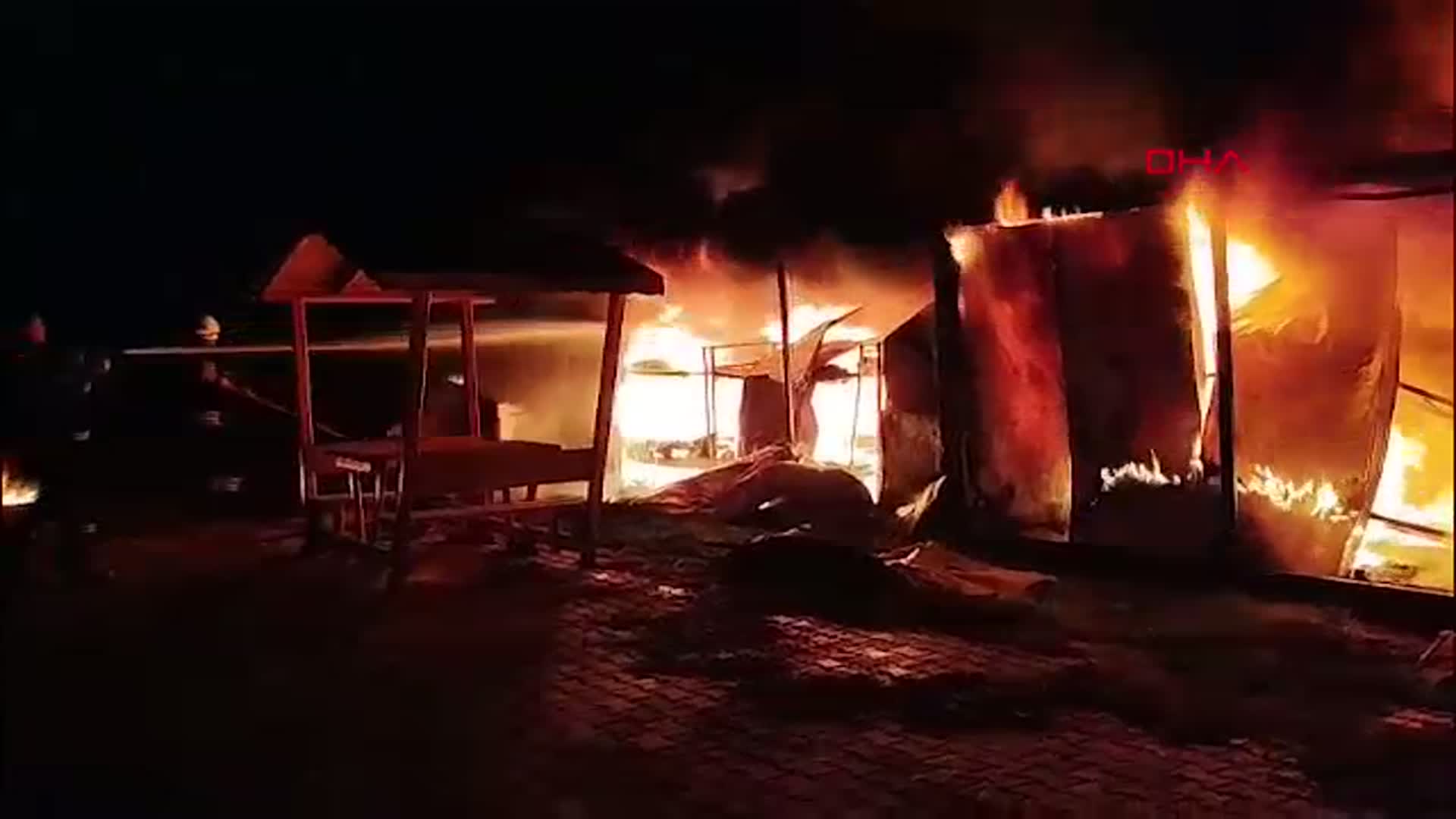 Erzincan'da İşçilerin Kaldığı Konteynerlerde Yangın Çıktı