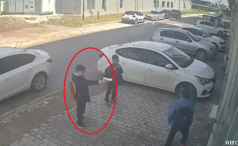 Reyhanlı'da Çocukların Oyuncak Tabancayla Zorbalığı: Suç Duyurusu Yapıldı