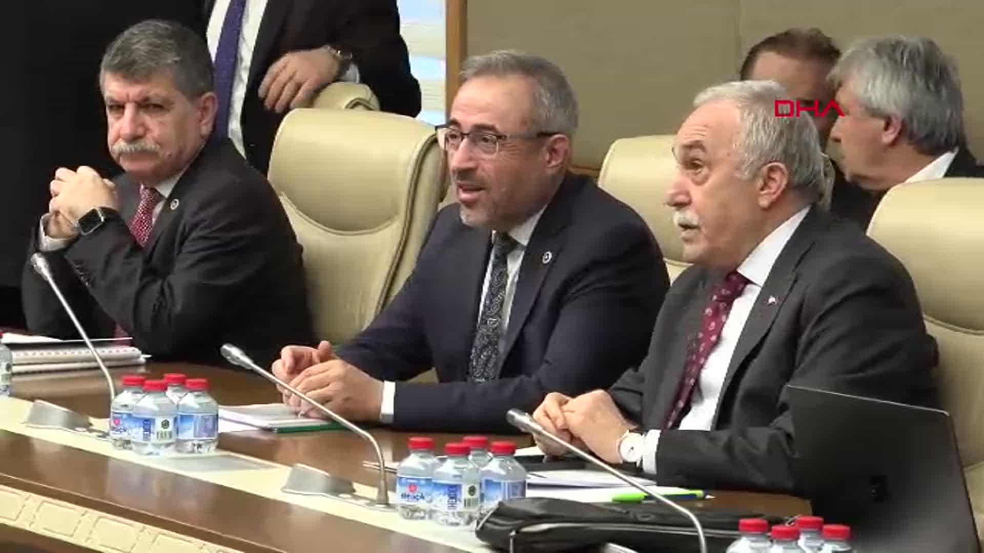 Ankara'da Doğum İzni ve Sosyal Medya Düzenlemesi Teklifi Tartışılıyor