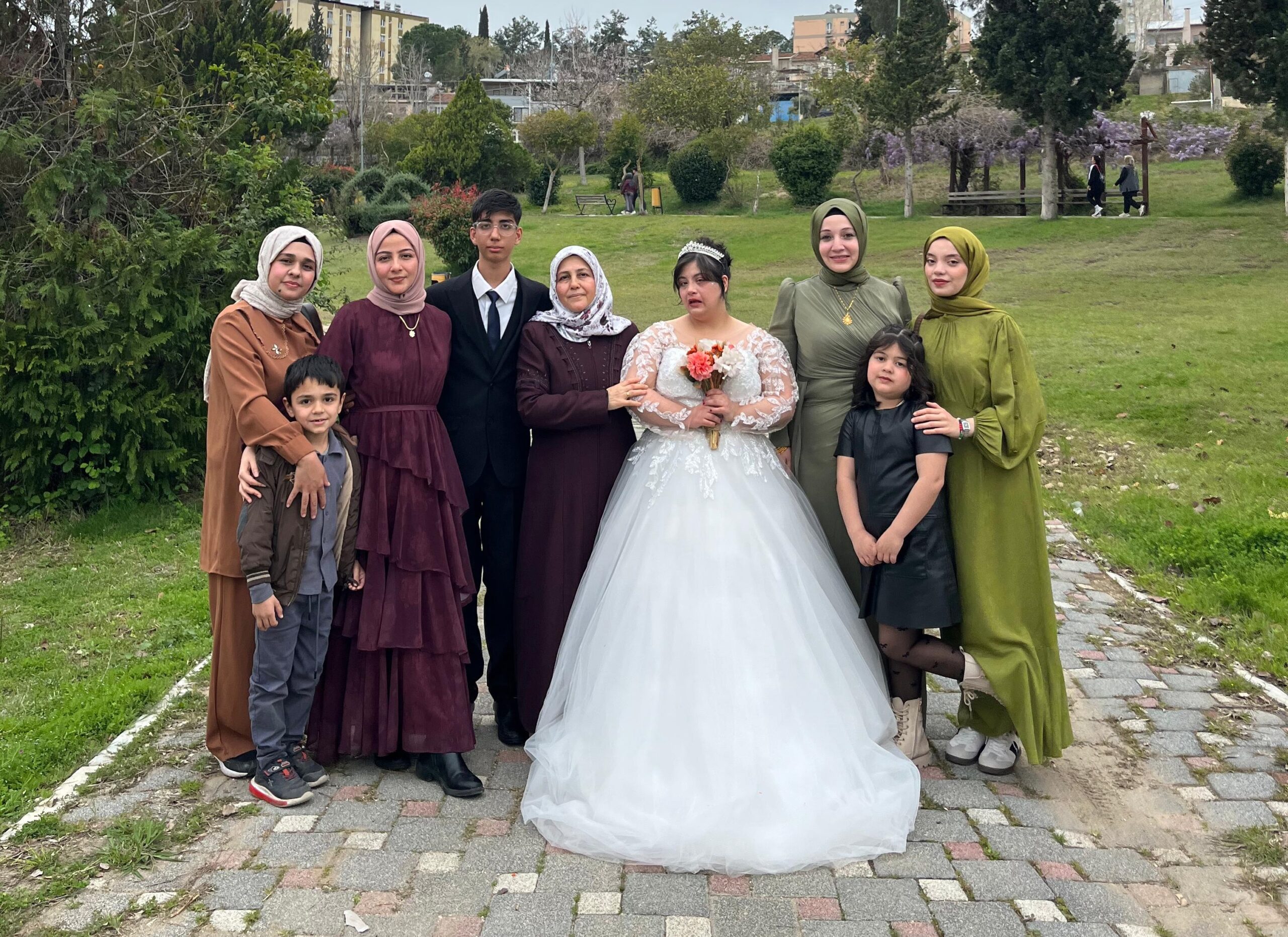 Down Sendromlu Gülayfer'in Gelinlik Hayali Gerçekleşti