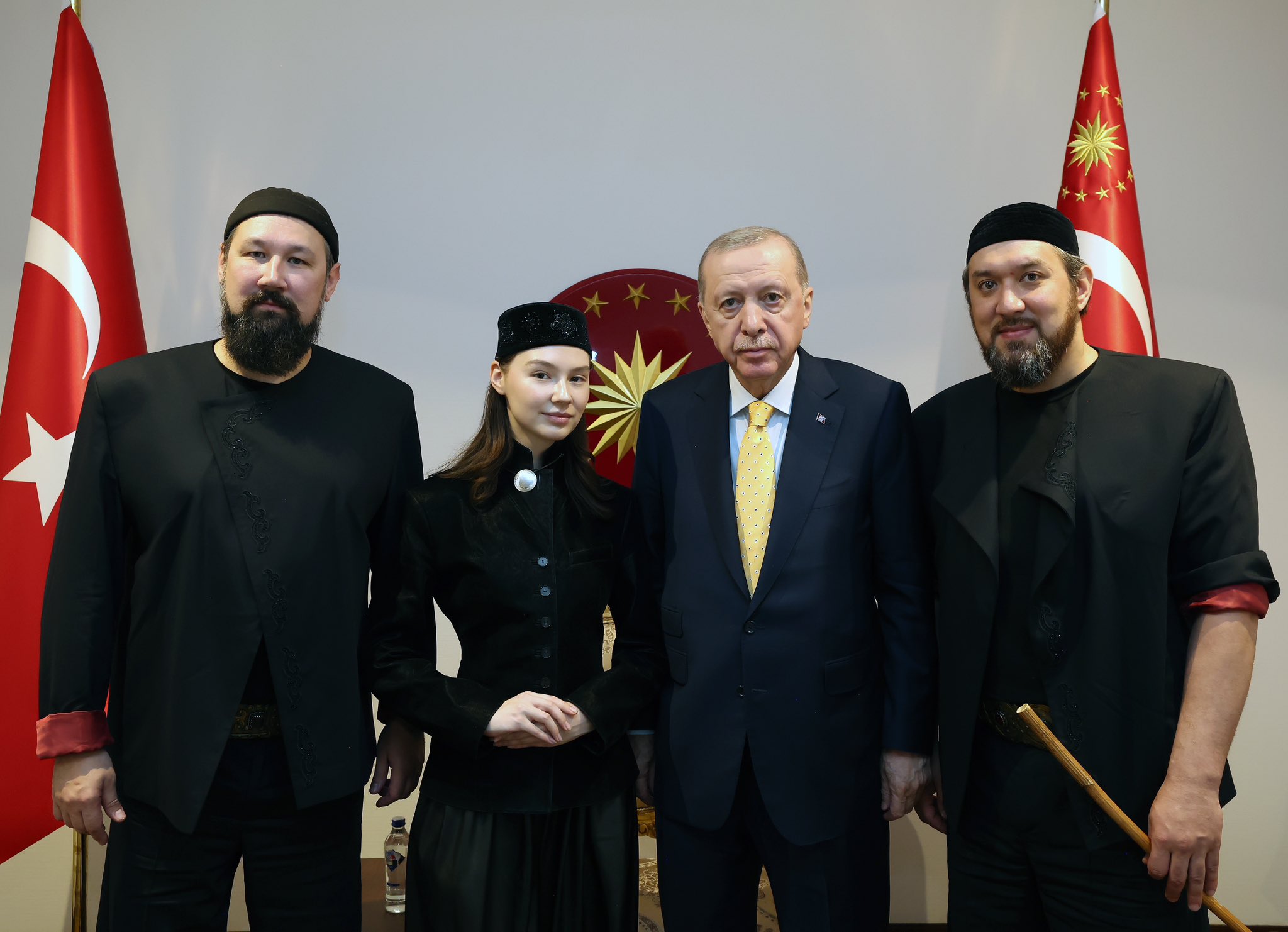 Cumhurbaşkanı Erdoğan, 'Ay Yola' Grubunu Ağırladı