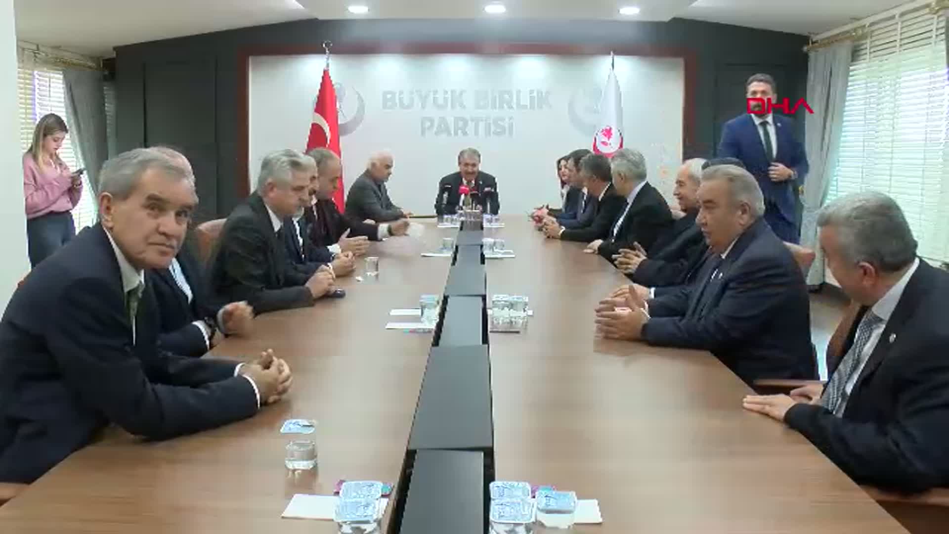 Mustafa Destici: Türkiye Yarı Savaş Halinde
