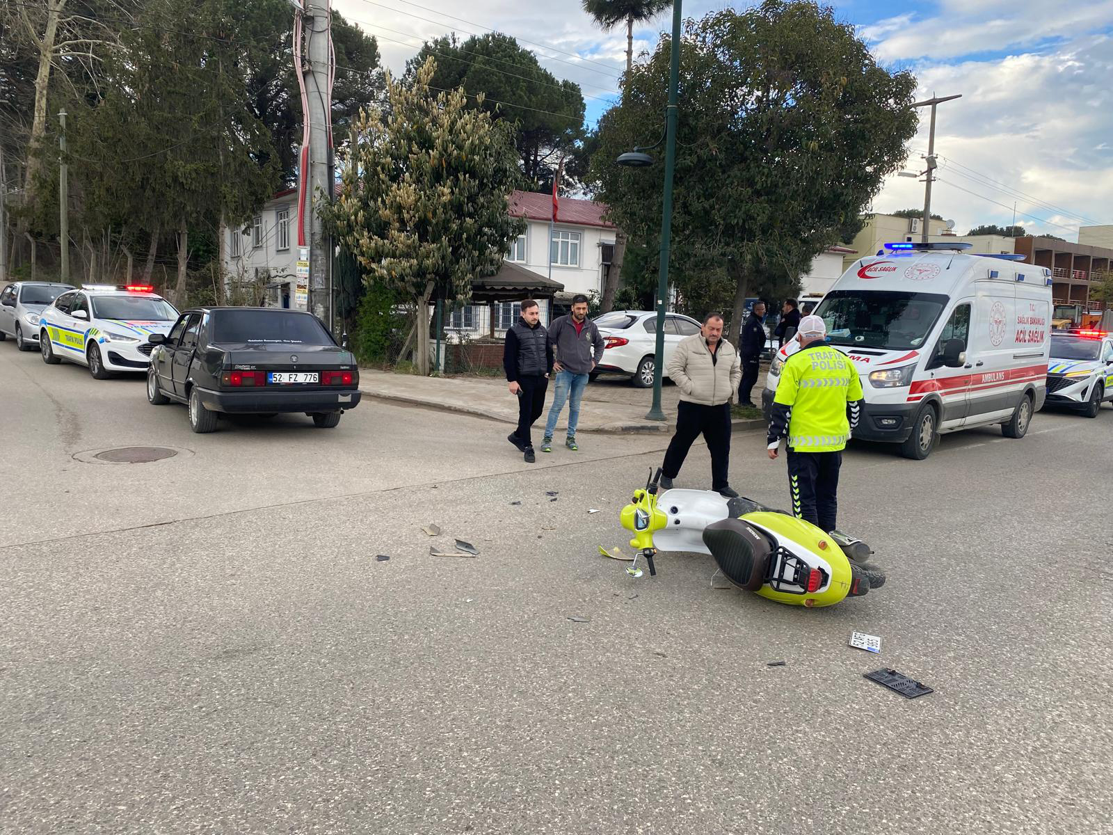 Fatsa'da Otomobil ile Motosiklet Çarpıştı: 4 Yaralı