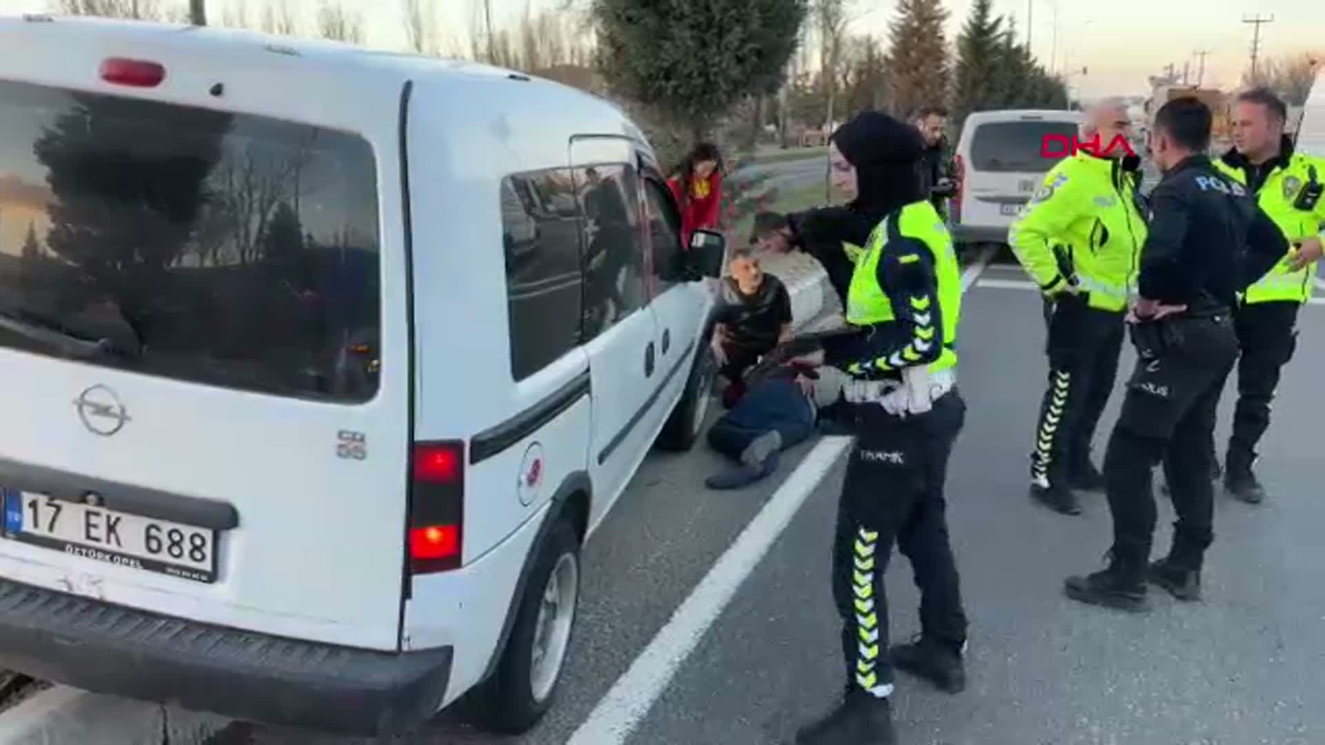 Kütahya’da Alkollü İki Kişi Arasında Bıçaklı Kavga: 2 Yaralı