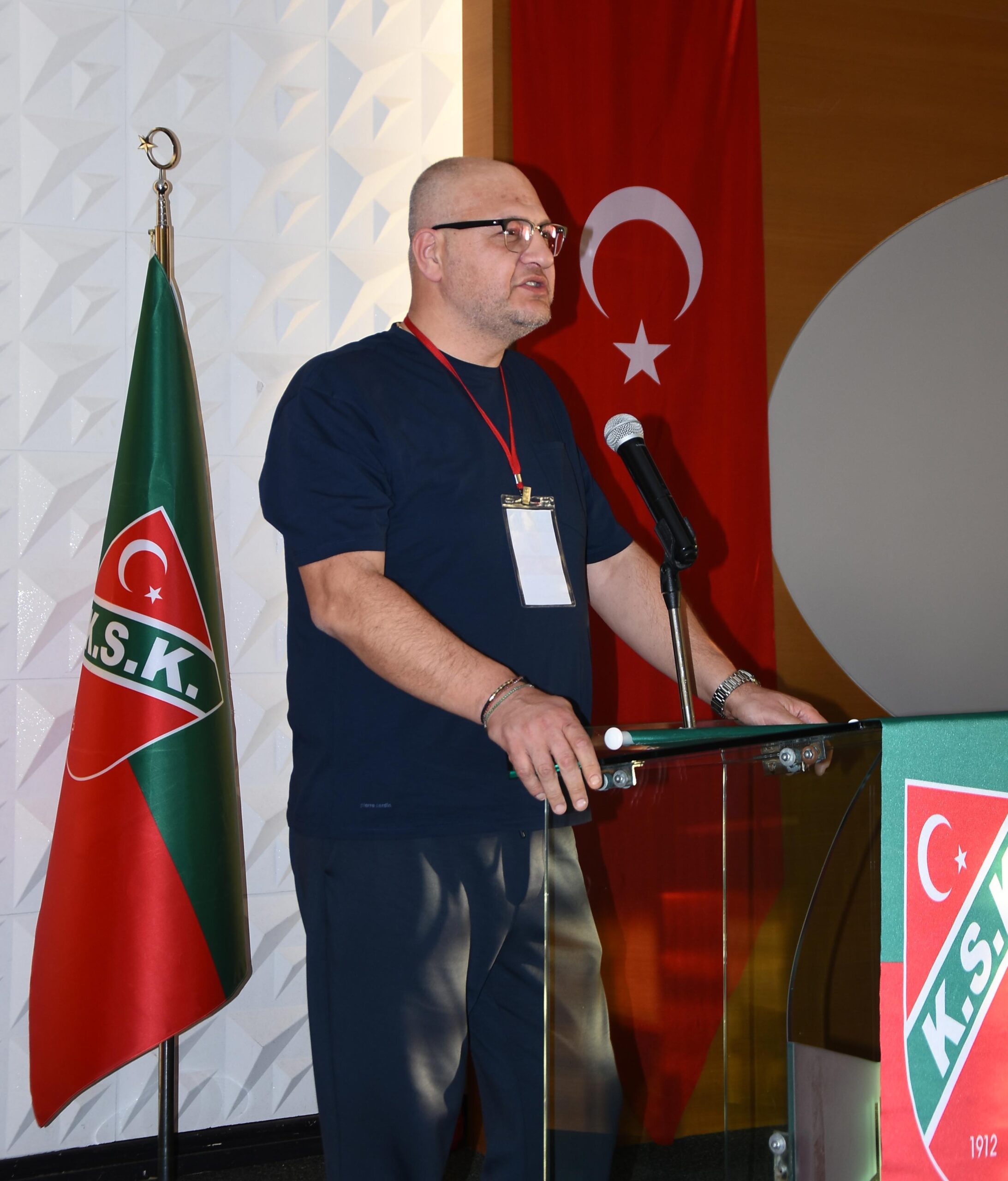 Karşıyaka'da Aygün Cicibaş Göreve Devam Edecek