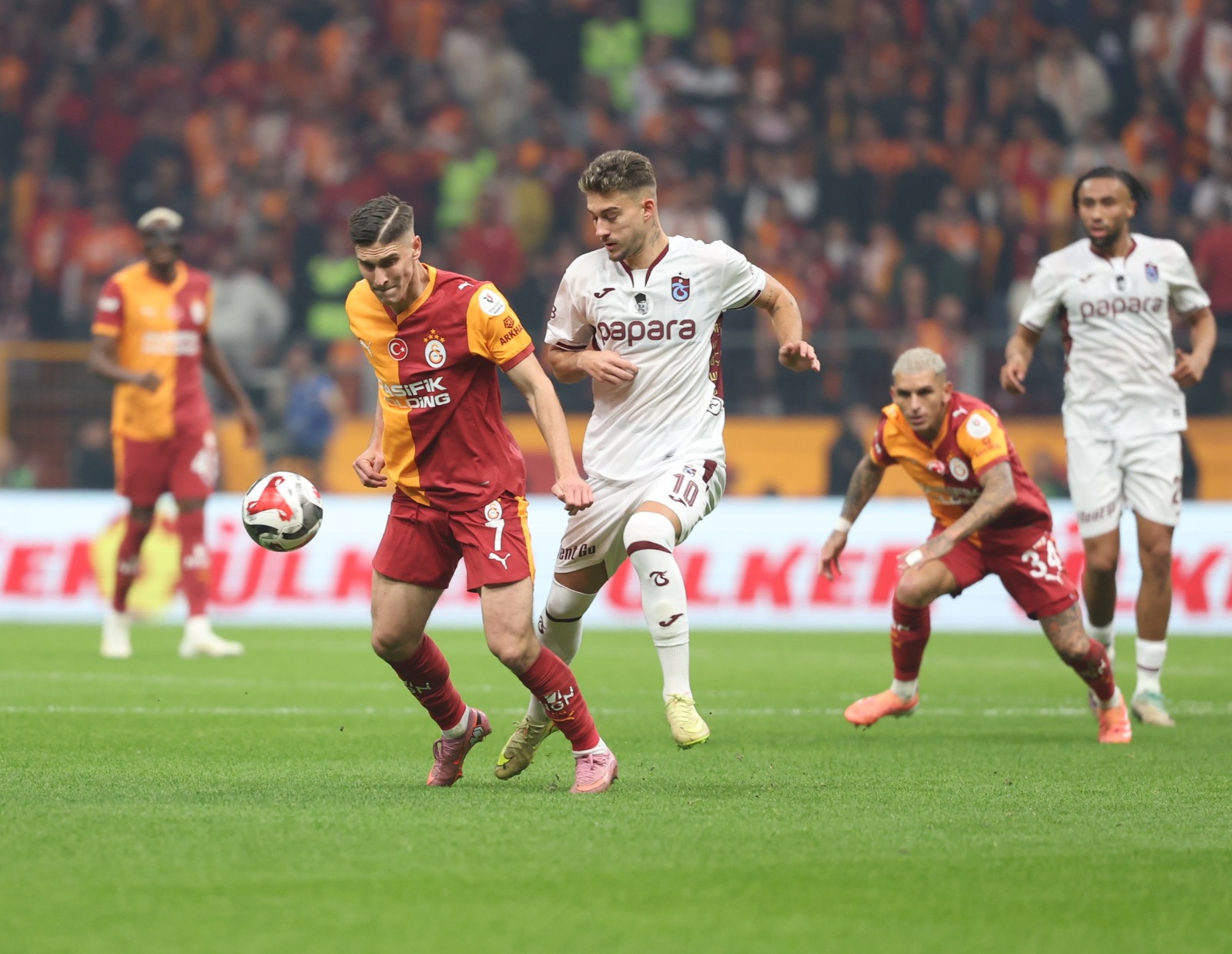Trabzonspor ve Galatasaray, Süper Lig'de 106. Randevuda Buluşuyor