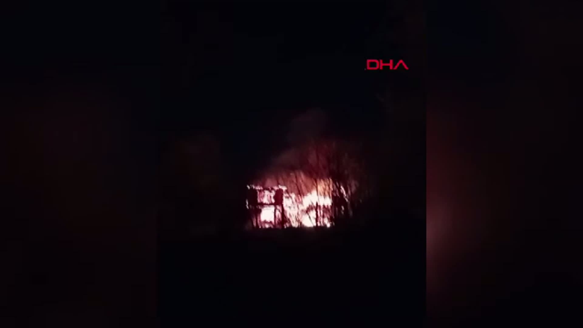 Bursa'da Alev Alev Yanan 2 Katlı Ev Kullanılamaz Hale Geldi