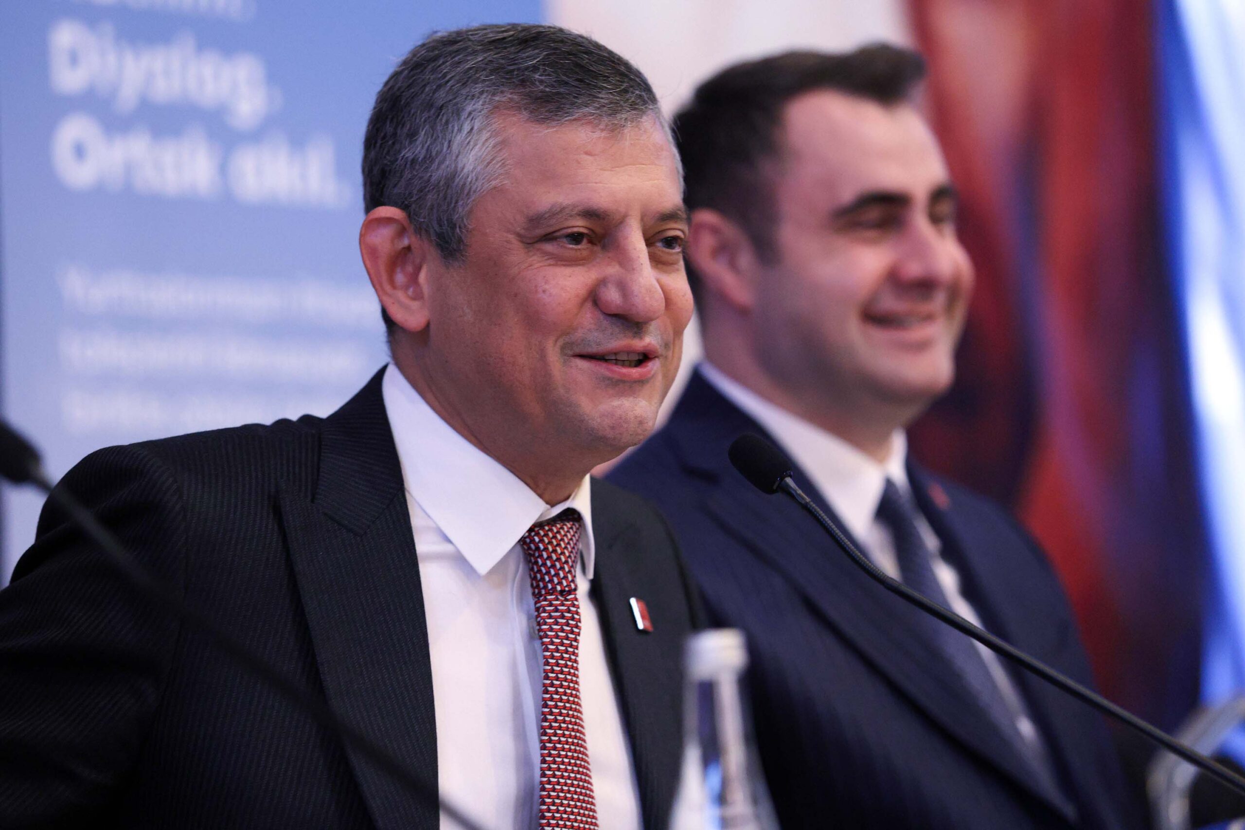 Özgür Özel: Romanların Temsili, Parlamentonun En Büyük Eksiği