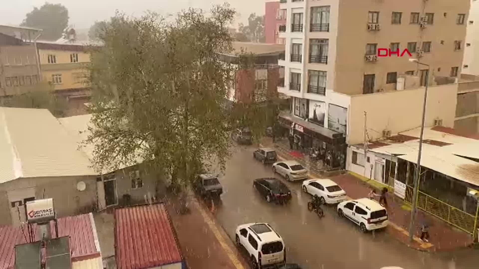 Osmaniye'de Yağmur ve Dolu, Görüş Mesafesini Düşürdü