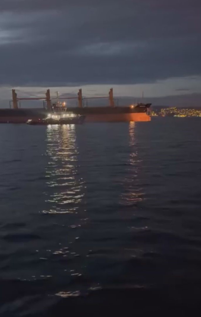 İstanbul Boğazı'nda Gemi Arızası, Trafik Durduruldu
