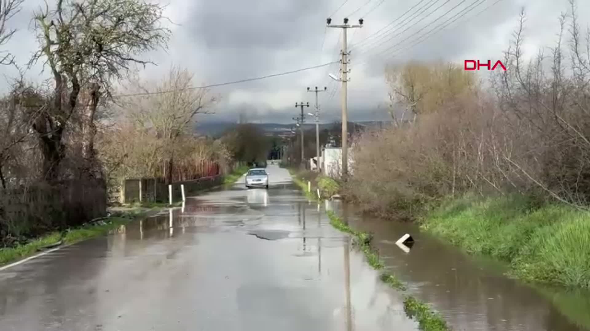 Çanakkale'nin Ayvacık İlçesi Sağanak Yağışla Sarsıldı