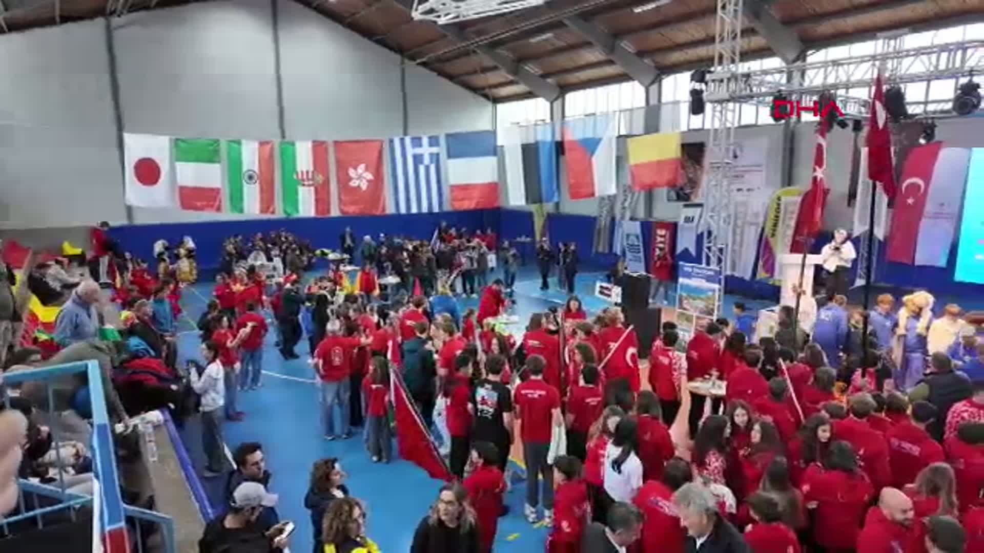 İzmir'de Windsurf Techno 293 Dünya Şampiyonası Coşkuyla Başladı