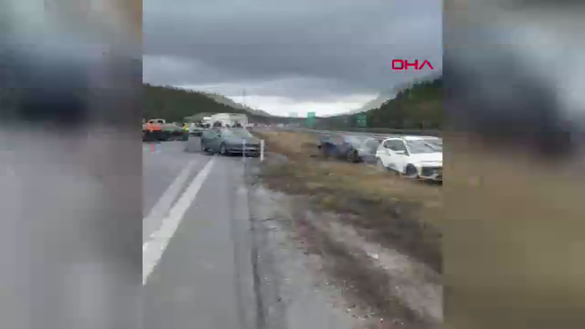 Bolu'da Otoyolda Zincirleme Kaza: 10 Araç Karıştı, 6 Yaralı