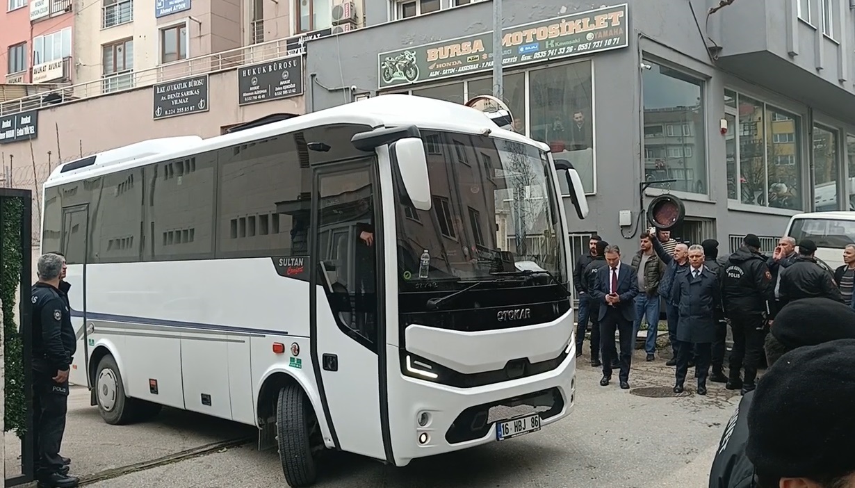Mustafa Bozbey Tutuklandı; Eşi ve Çocukları Adli Kontrolle Serbest Bırakıldı