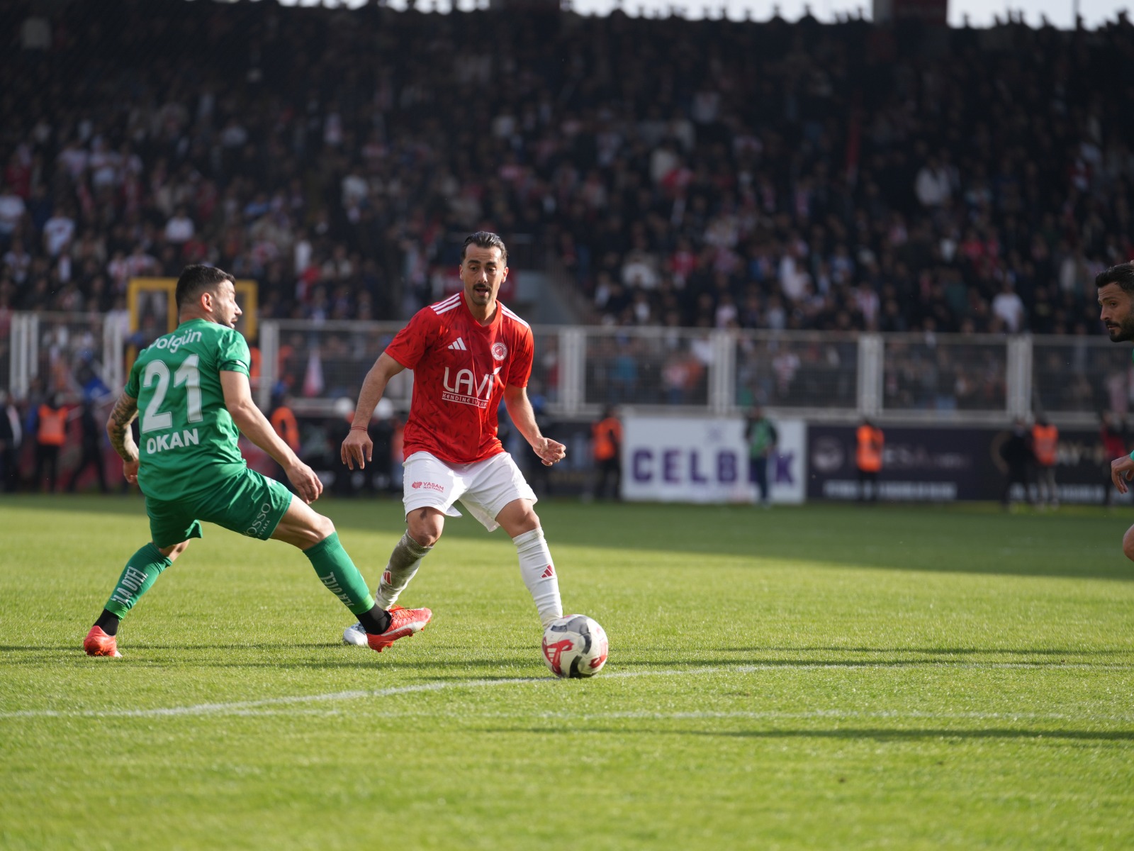 Batman Petrolspor, Muğlaspor'u 1-0 Geçti ve Liderliğini Sürdürdü