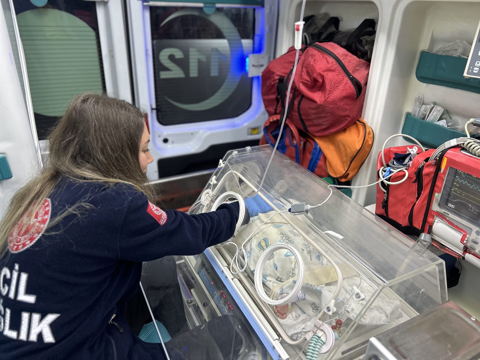 Çanakkale'de 54 Günlük Bebek, Ambulans Uçak ile Ankara'ya Sevk Edildi