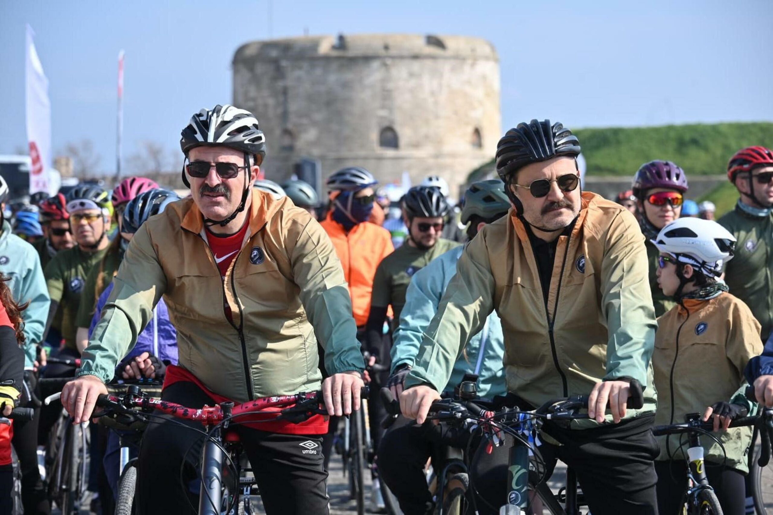 Çanakkale'de Şehitlere Saygı İçin Bisiklet Turu Düzenlendi