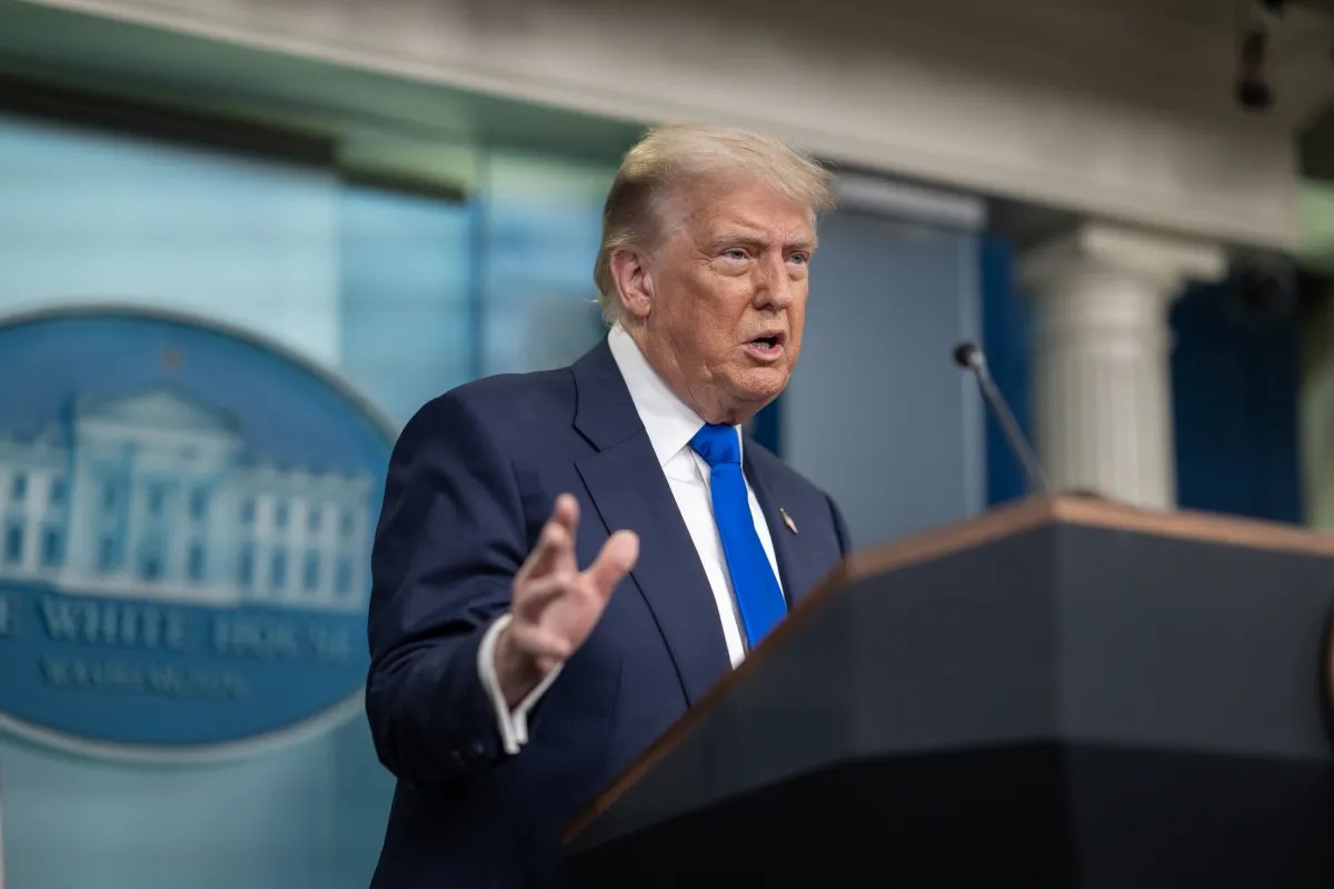 Trump'tan İran'a Ciddi Uyarı: Hürmüz Boğazı'nı Açmazsanız Zor Günler Bekliyor