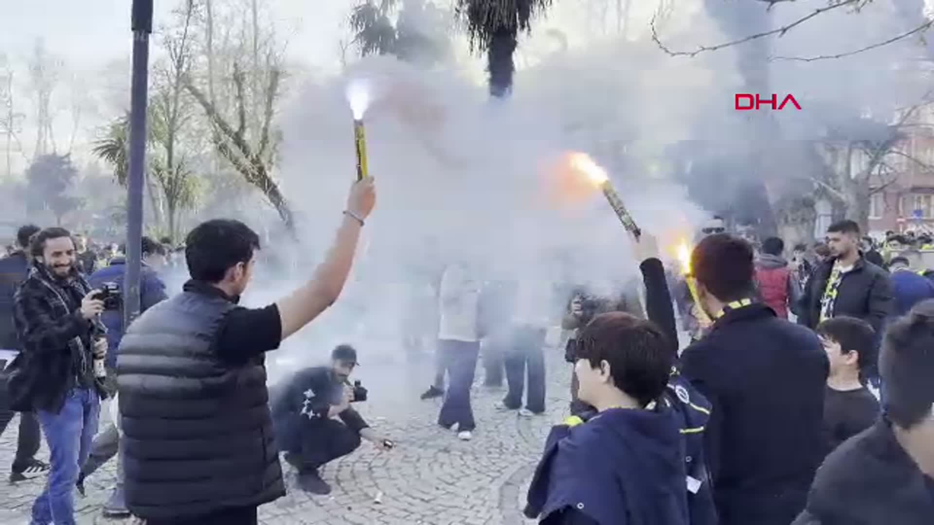 Fenerbahçeli Taraftarların Derbi Coşkusu Zirveye Ulaştı