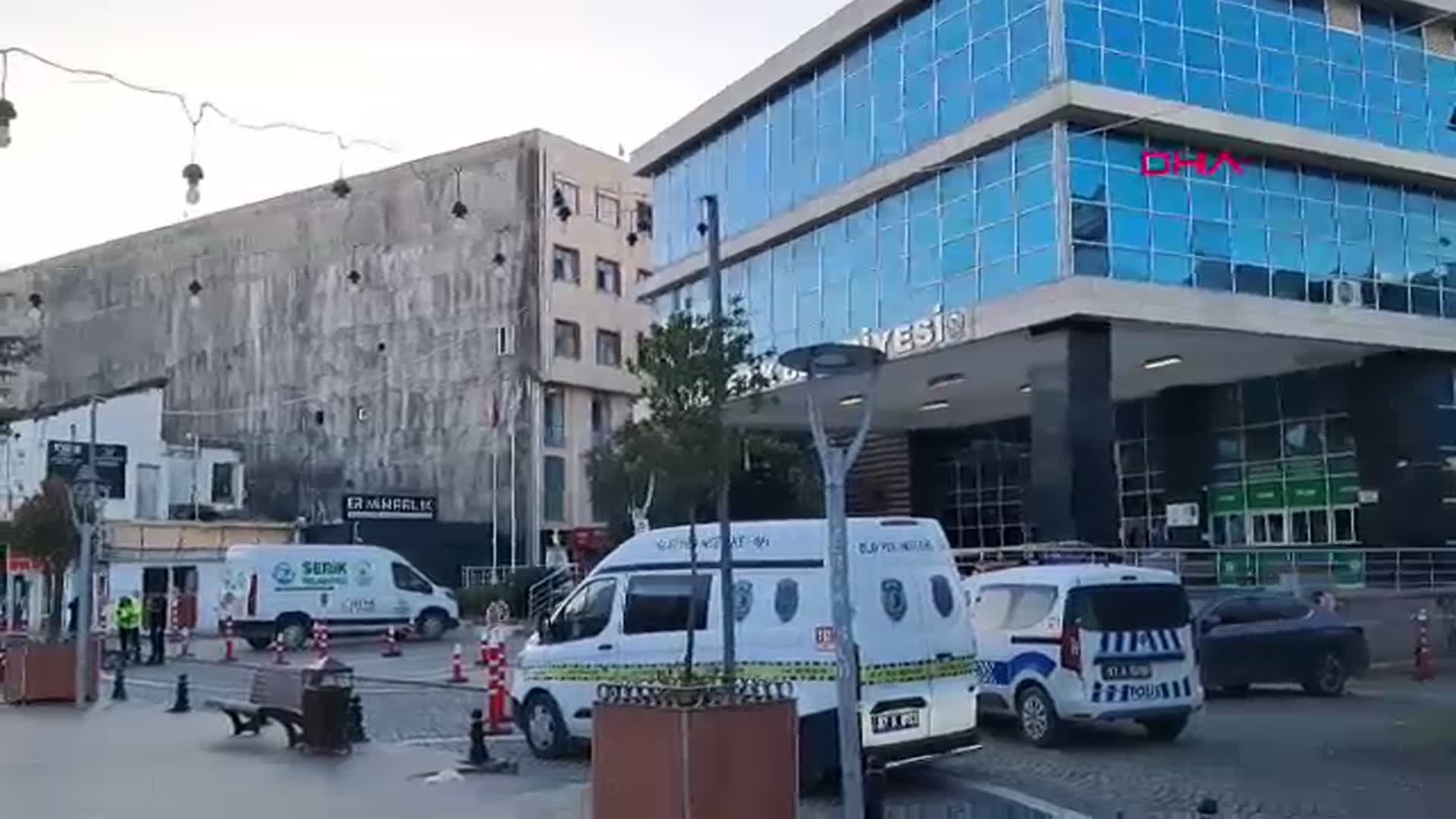 Antalya'da Belediye Binasına Av Tüfeğiyle Saldırı: Şüpheli Gözaltında