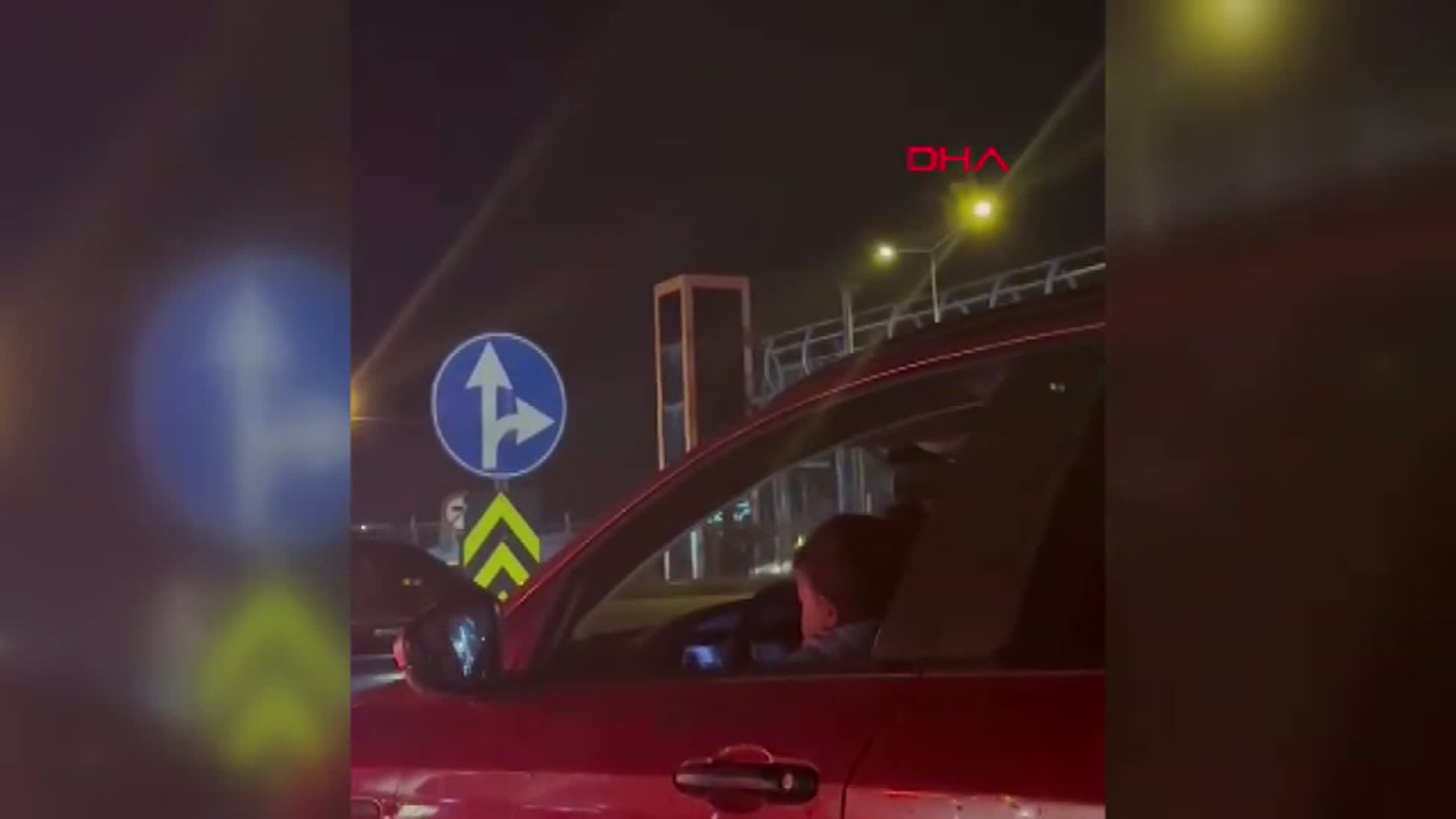 Bursa'da Şok Görüntü: Kucağında Çocukla Trafikte Seyahat Etti