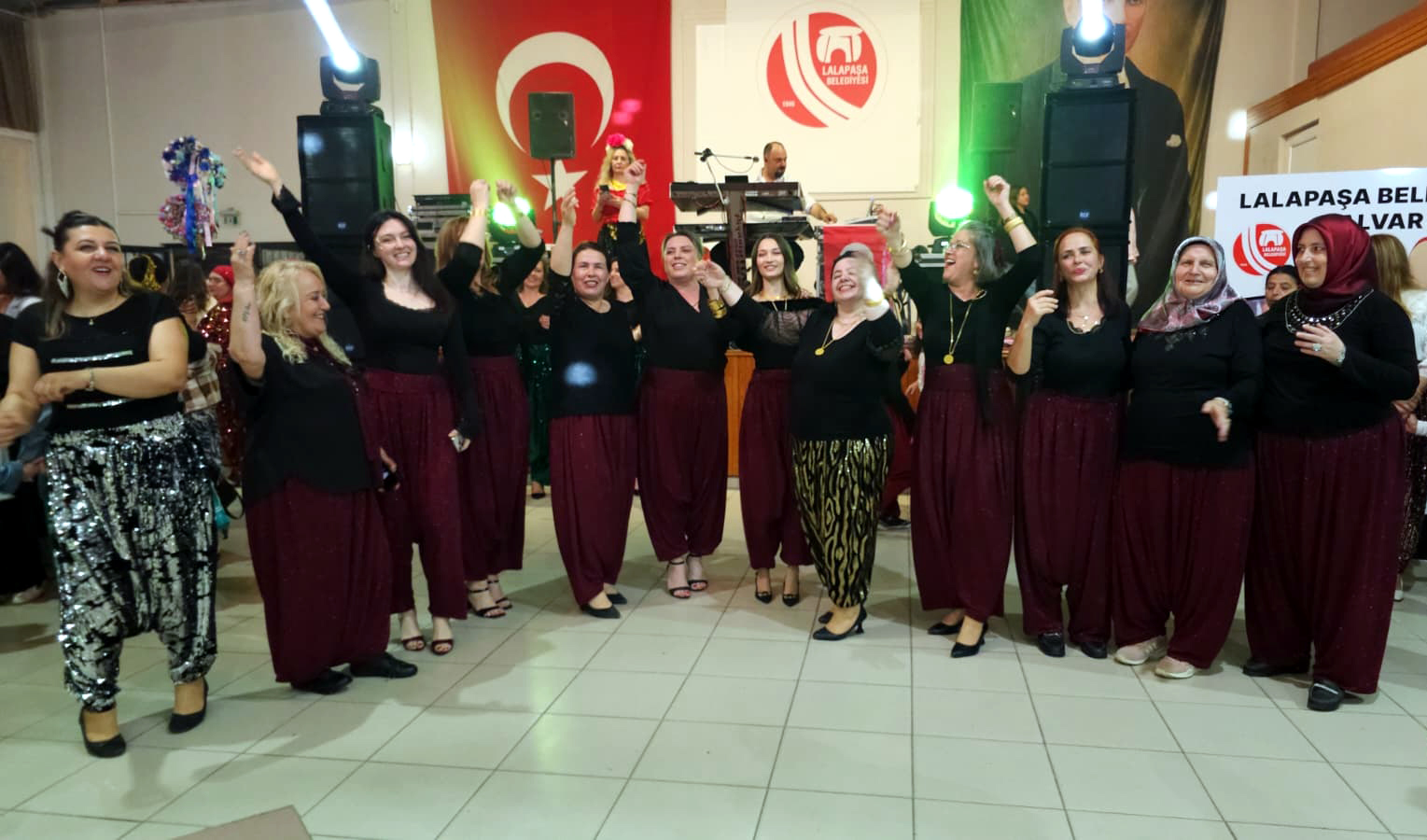 Edirne'de Şalvar Gecesi Coşkusu