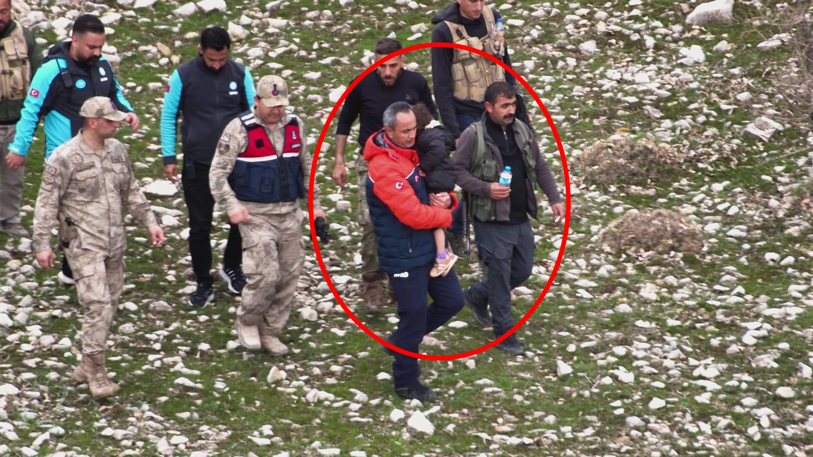 Siirt'te Kaybolan 3 Yaşındaki Zilan, Sağlıkla Bulundu