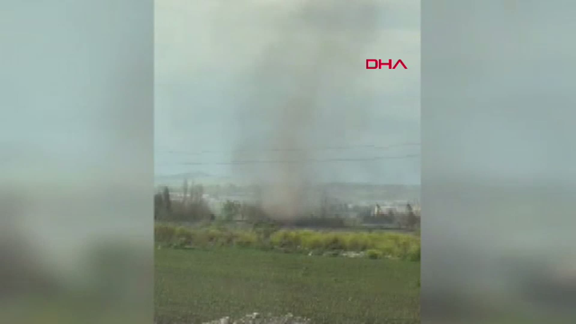 Osmaniye'de Sağanak Yağış ve Dolu; Cadde ve Sokaklar Beyaza Büründü