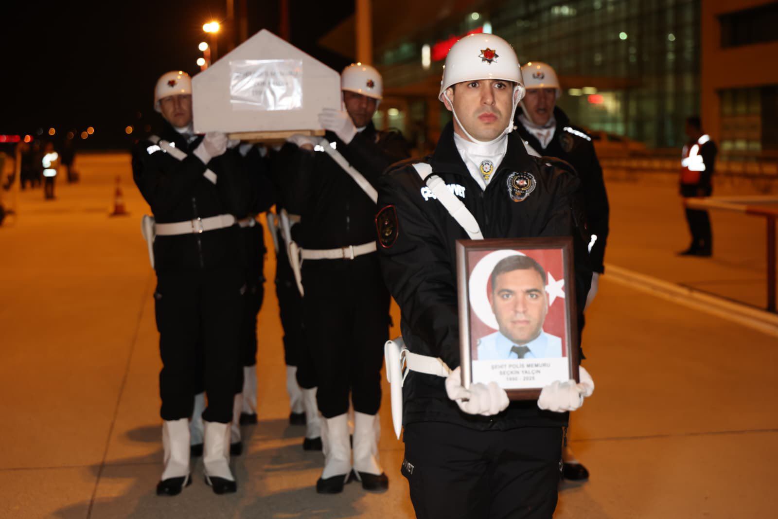 Şehit Polis Seçkin Yalçın’ın Cenazesi Elazığ’a Uğurlandı