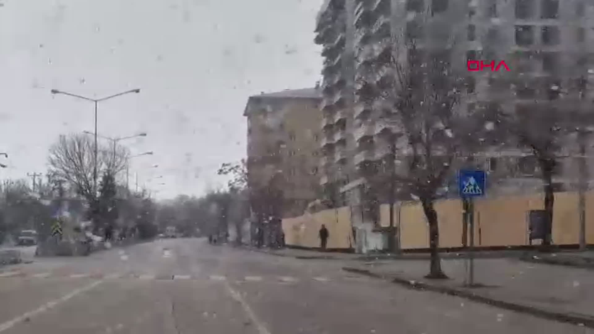 Erzurum'da Beklenmedik Kar Yağışı