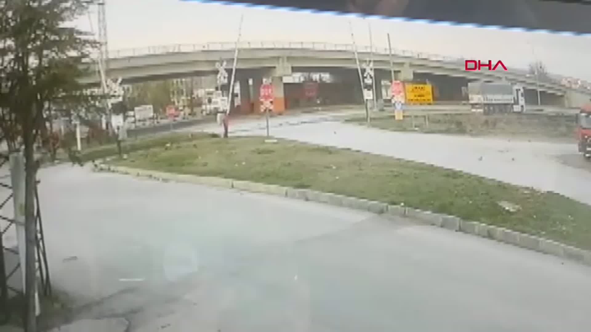 Konya'da TIR'ın otomobile çarpması sonucu bir kişi hayatını kaybetti