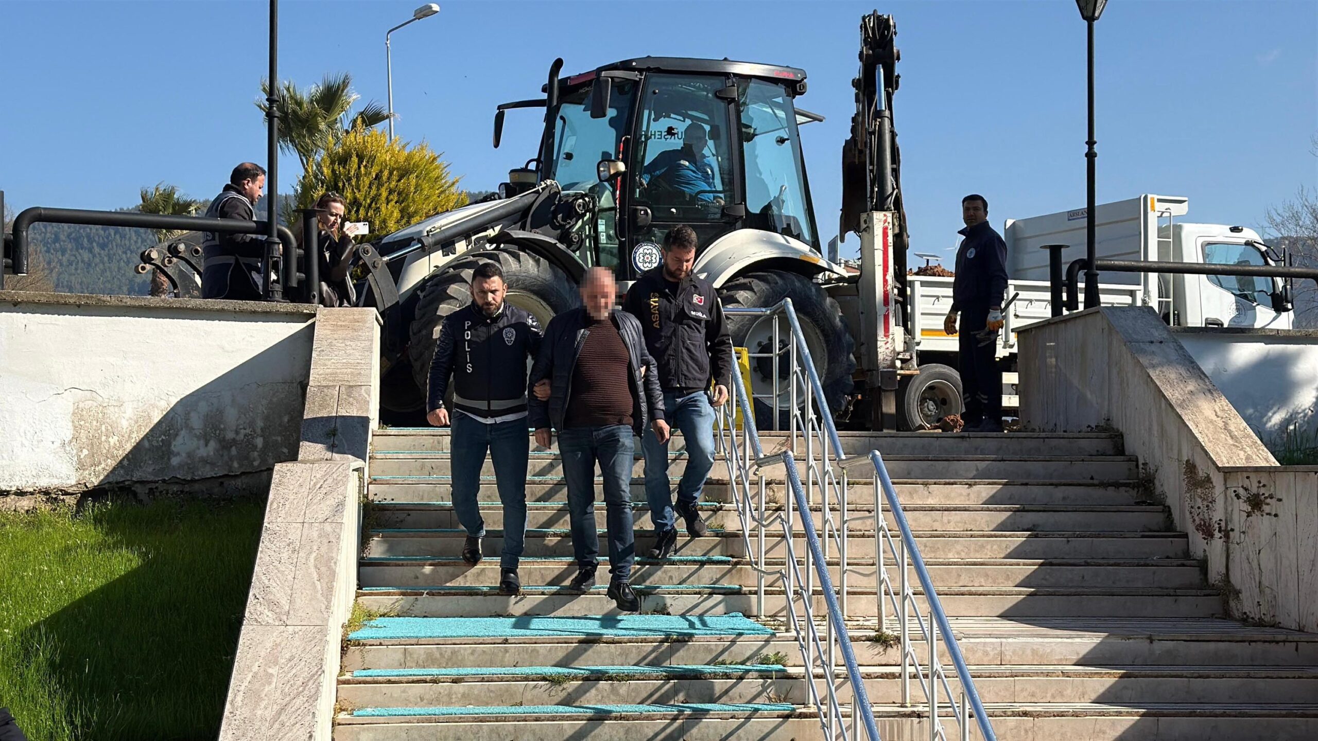 Taciz Suçlamasıyla Gözaltına Alınan MUBRAŞ Başkanı, Adliyeye Sevk Edildi