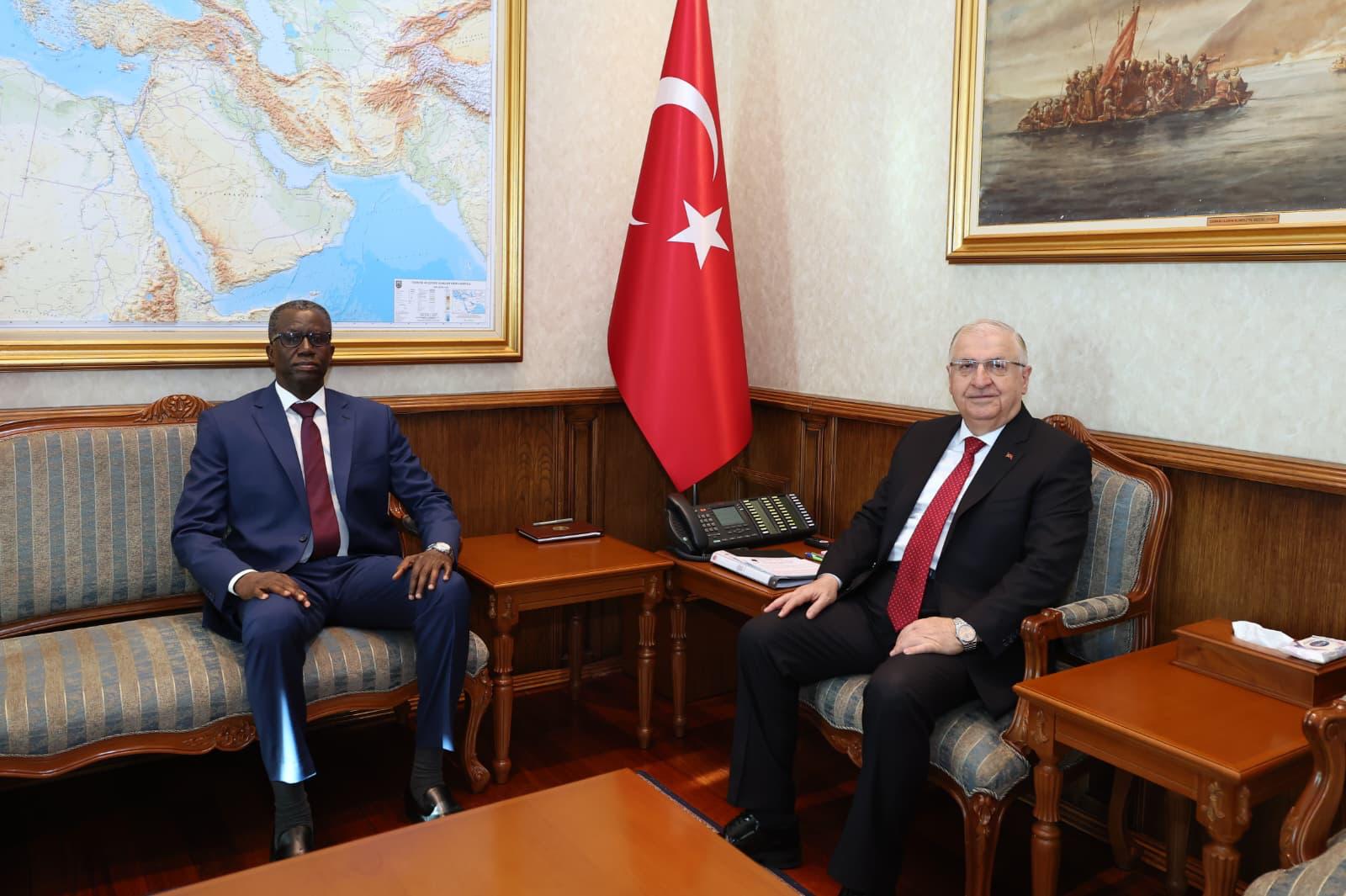 Bakan Güler, Nijer Savunma Bakanı Mody ile Önemli Görüşme Gerçekleştirdi