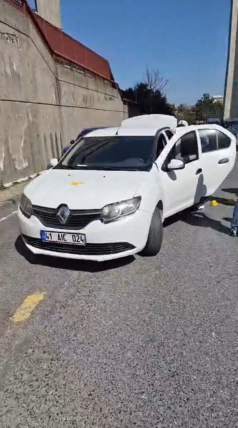 İsrail Konsolosluğu Önünde Çatışma: Saldırganların Araçları İzmit'ten Geldi