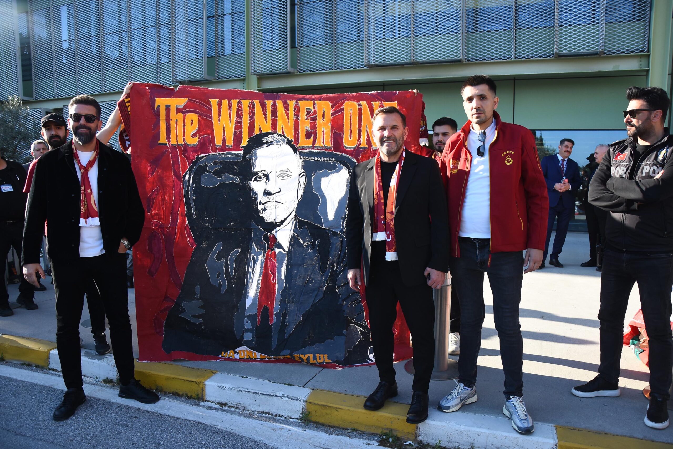 Galatasaray İzmir'de Coşkuyla Karşılandı