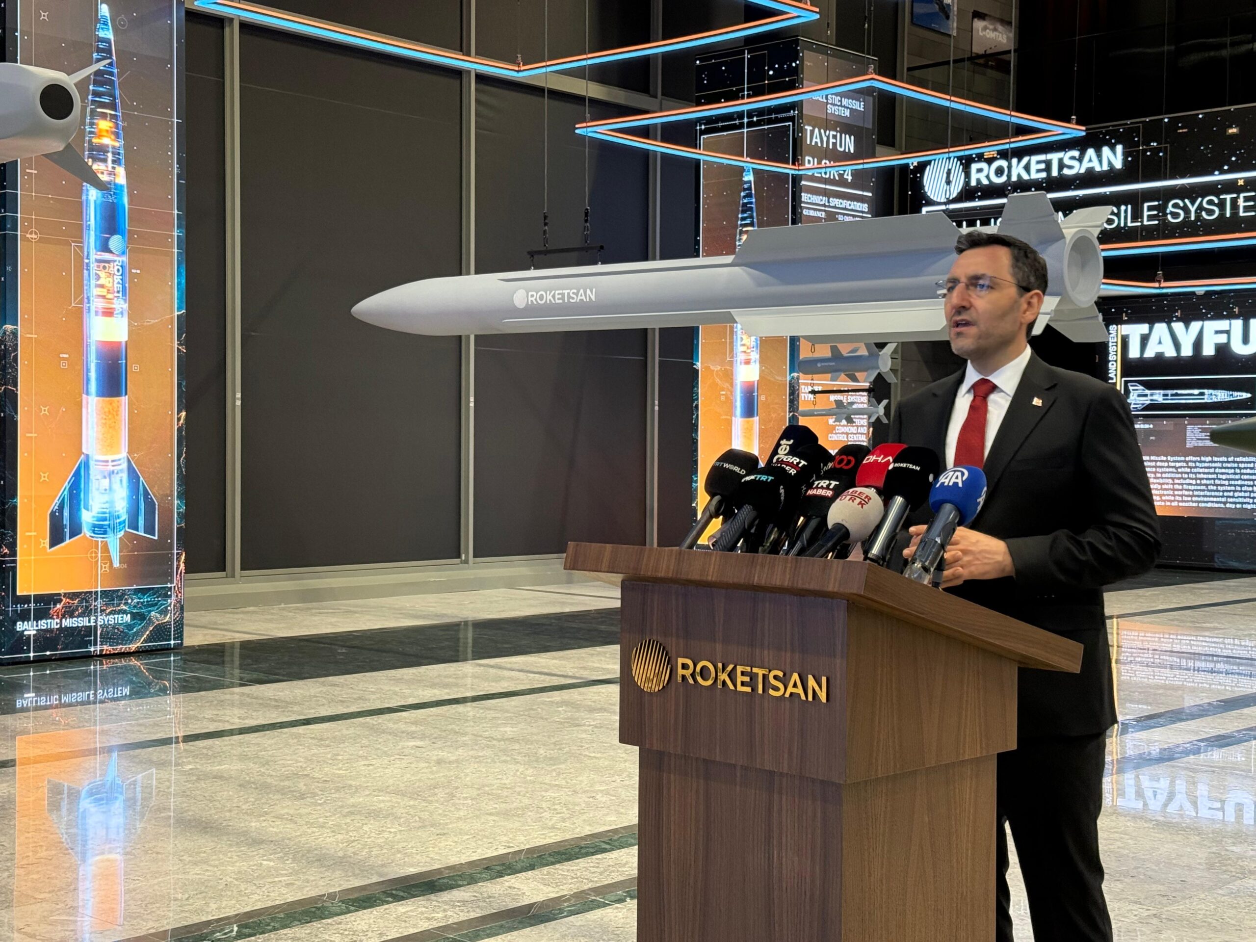 ROKETSAN, Türkiye'nin Yakıt Üretim Kapasitesini 5 Kat Artıracak Yatırımları Tanıttı