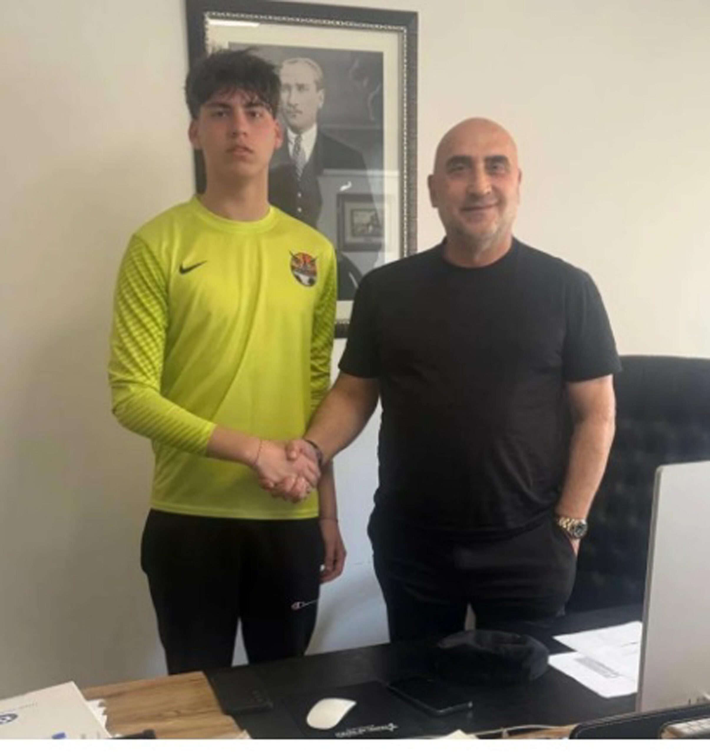 İzmir Çoruhlu FK'da Genç Kaleciye Profesyonel Sözleşme