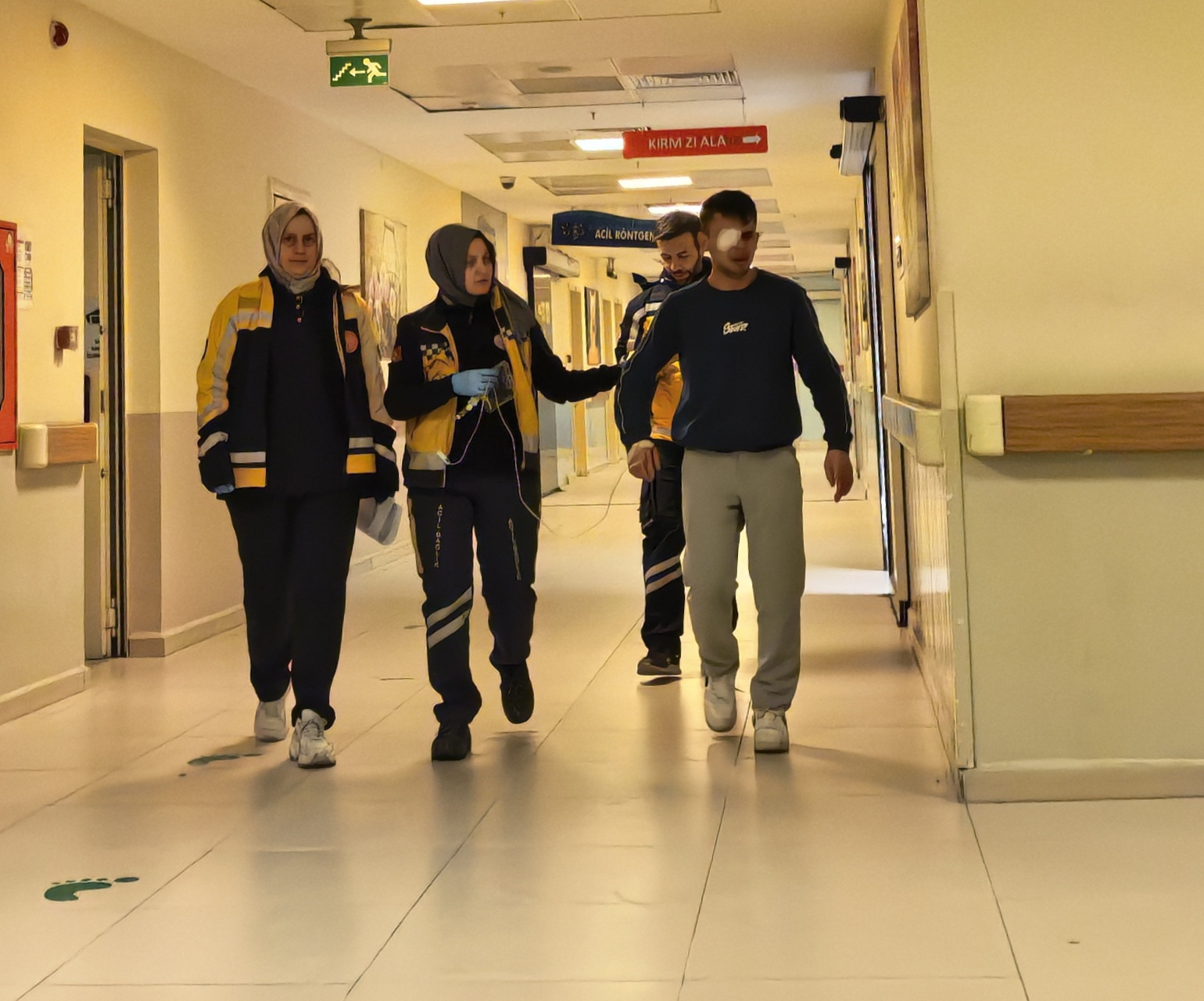 Mobilya Fabrikasında Kaza: Ağaç Parçası Göz Yaraladı