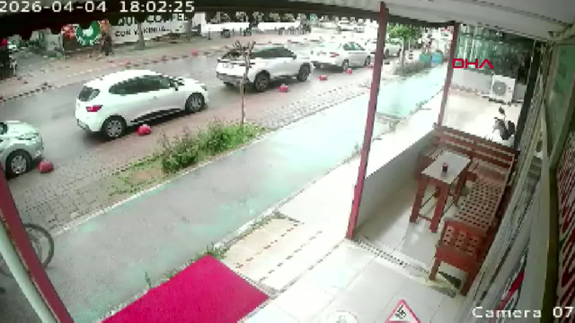 Antalya'da Bisikletle Motosiklet Hırsızlığı: Şüpheli Yakalandı