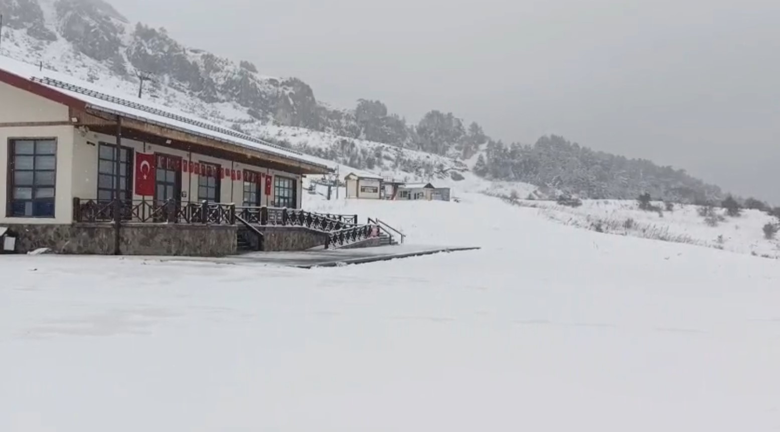 Keltepe Kayak Merkezi Beyaza Büründü