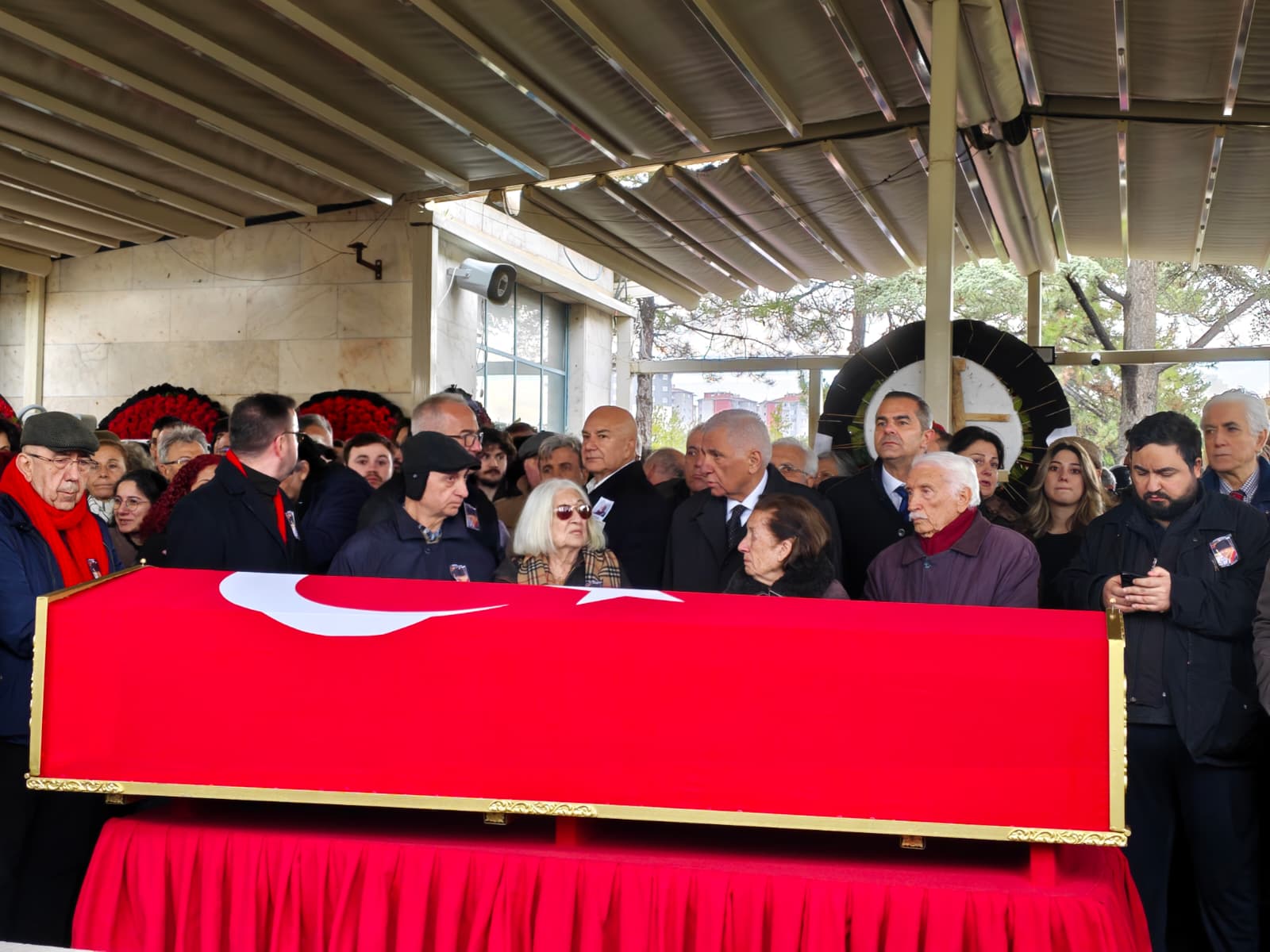 Yalçın Küçük'e Veda: Son Yolculuğuna Uğurlandı