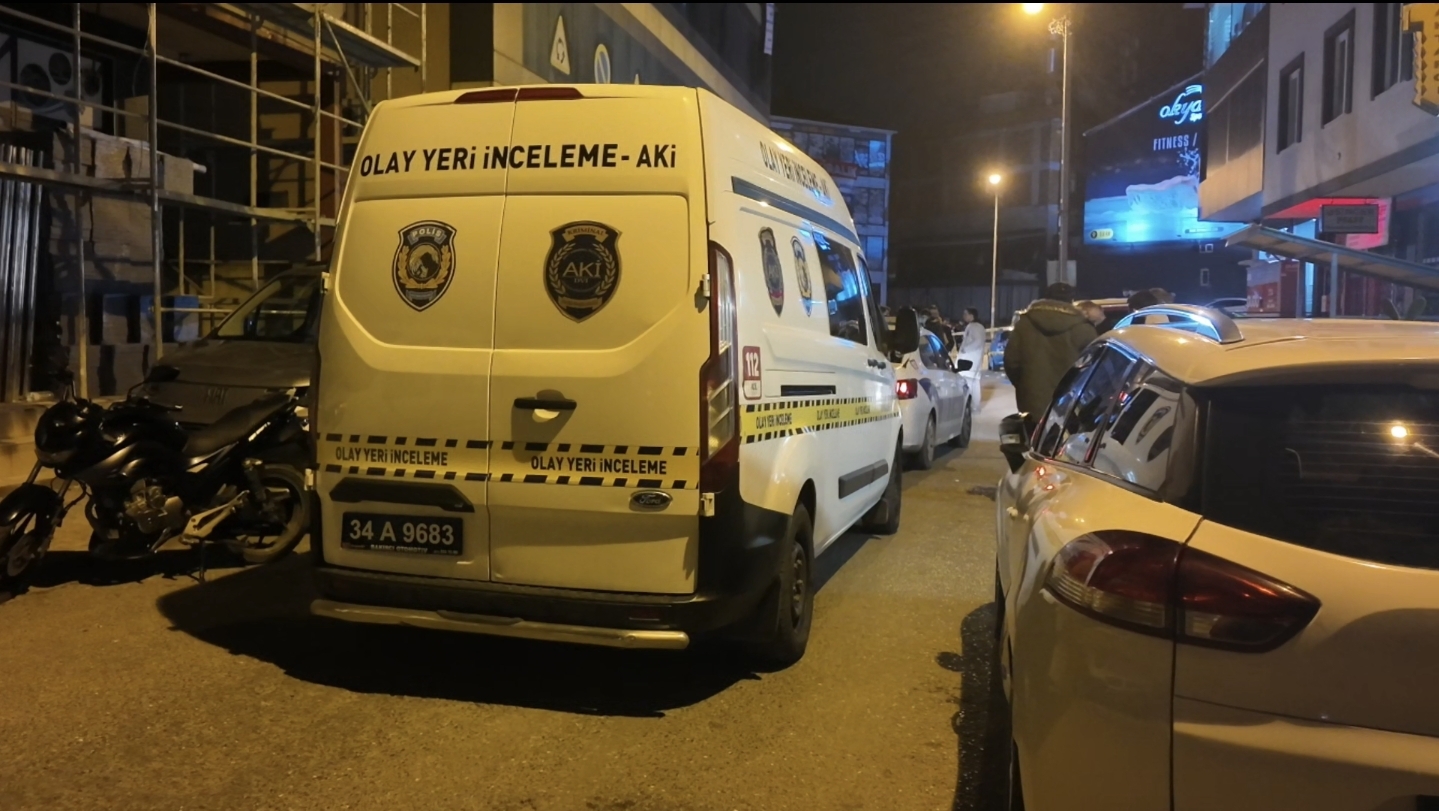 Ümraniye'de Silahlı Saldırı Panik Yarattı: 4 Yaralı